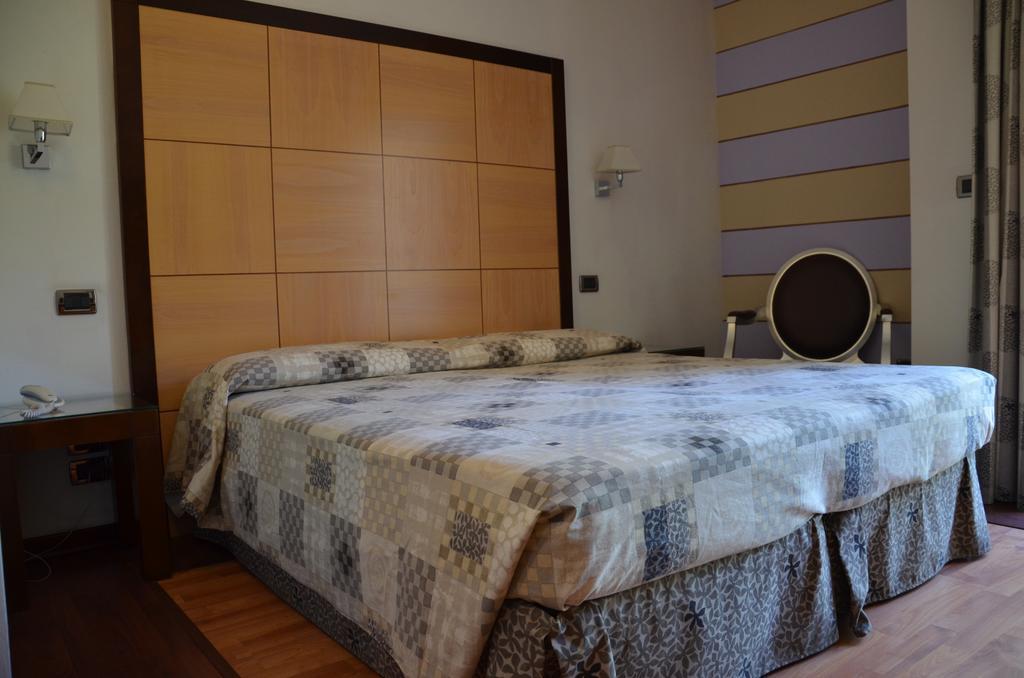Regent Beach Hotel & Apartments Reggio Calabria Exterior photo