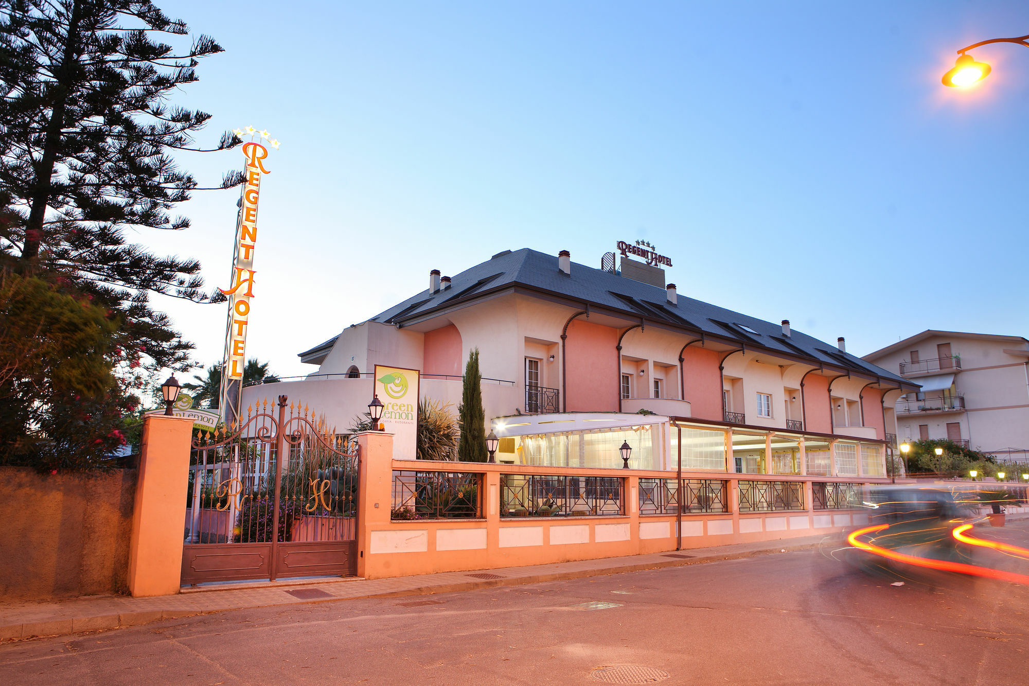 Regent Beach Hotel & Apartments Reggio Calabria Exterior photo